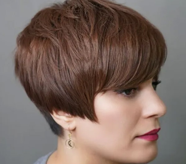 16.Voluminous Wedge Cut with Side Bangs