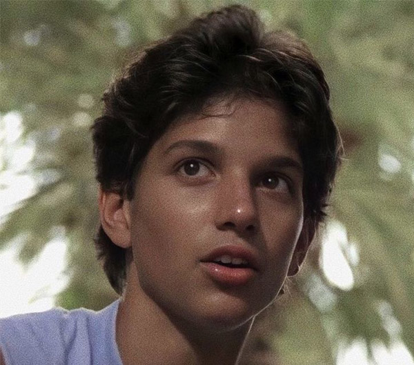 1Does Ralph Macchio Wear a Toupee