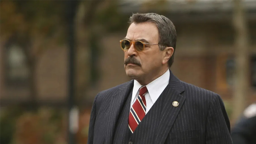 2Unwind The Mystery Behind Does Tom Selleck Wear a Toupee